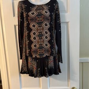 Elegant Black Patterned Dress